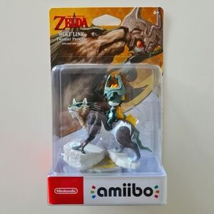 SOLD - The Legend of Zelda Wolf Link Amiibo - Brown, Green, Yellow
